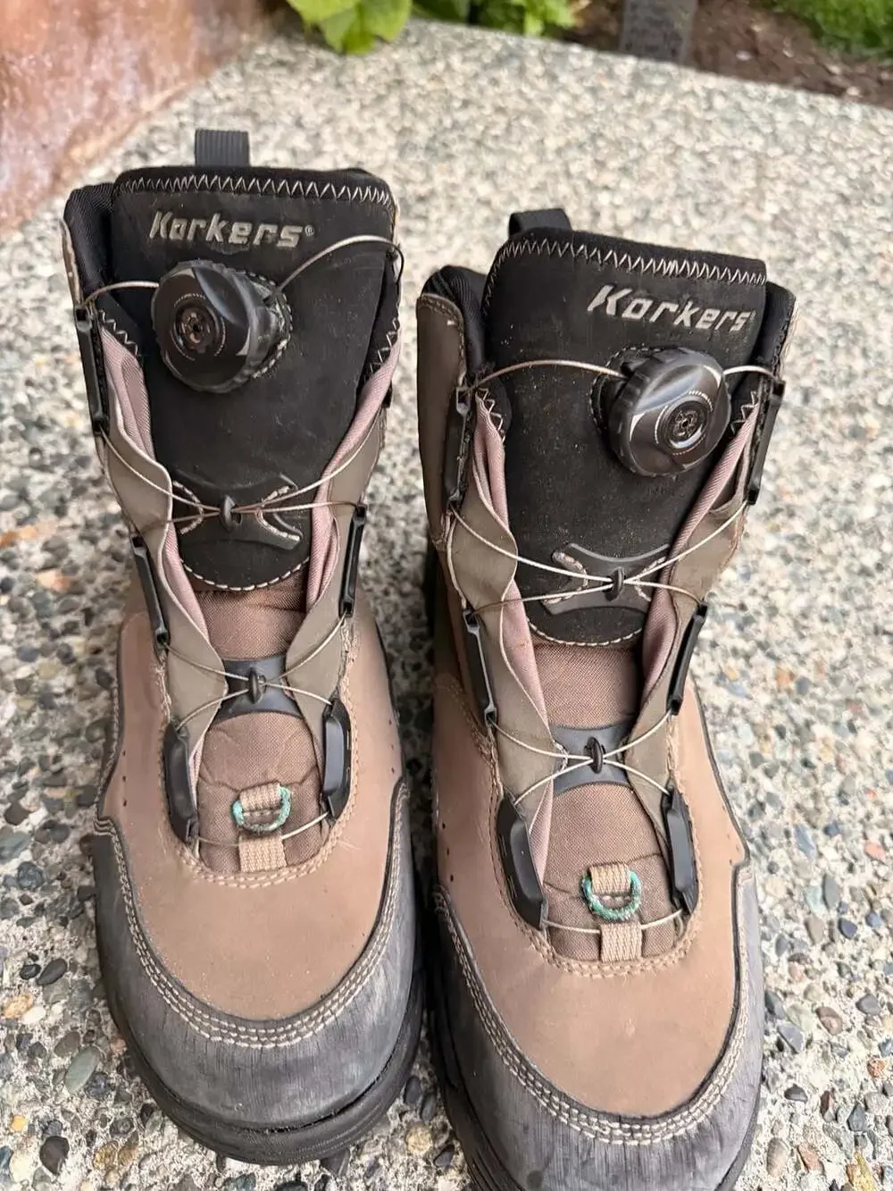 Korkers Midsized Wading Boots Men's Size 13 with OmniTrax Interchangeable Soles